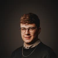 Portrait of Bennett Hollstein